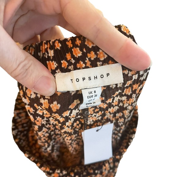 NWT Topshop crinkle brown, orange, cream floral pull on flare pants - Picture 4 of 8